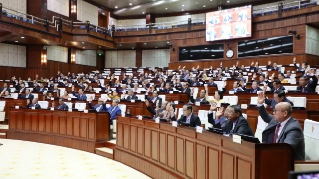 Une loi autorisant la déchéance de nationalité pour toute personne accusée de collusion avec l’étranger ont été adoptés les députés cambodgiens.