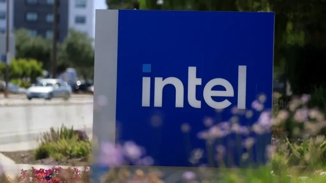 Le fabricant américain de semi-conducteurs Intel a averti lundi que l’entrée du gouvernement Trump à son capital pourrait nuire à ses activités internationales et provoquer des "réactions négatives".