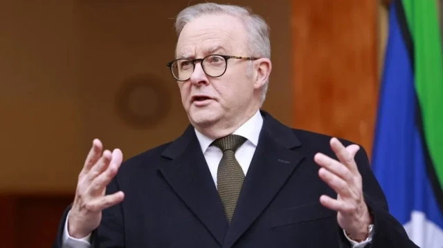 Le Premier ministre australien Anthony Albanese s'exprime lors d'une conférence de presse à Canberra le 11 août 2025. L'Australie reconnaîtra l'État palestinien lors de l'Assemblée générale des Nations unies en septembre, a déclaré le Premier ministre Anthony Albanese le 11 août.