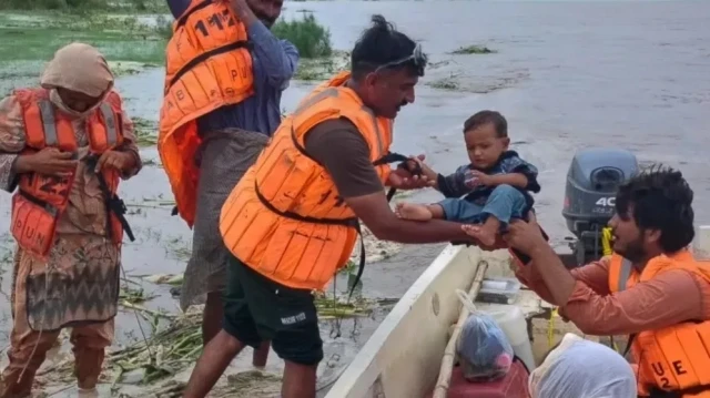 یہ اقدامات اس وقت اٹھائے گئے جب نئی دہلی نے سفارتی چیلنجز کے ذریعے پاکستان کو ممکنہ سیلاب کے بارے میں آگاہ کیا۔
