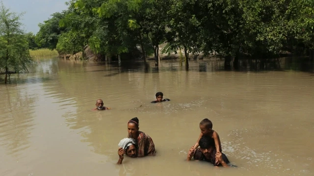 کوٹ ادو میں سیلاب کا منظر