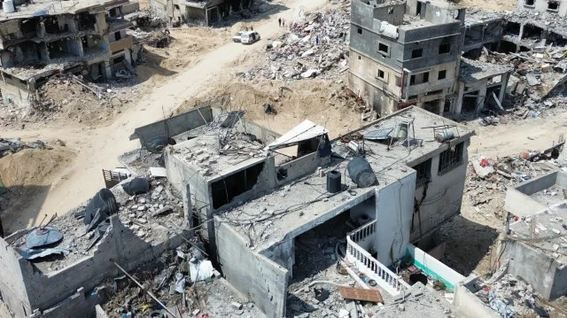 إعلام عبري: صور أقمار صناعية أظهرت 80 بالمئة من مدينة غزة مدمر