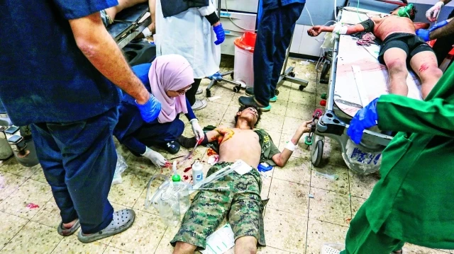 İsrail’in Gazze Şeridi’nin çeşitli bölgelerine düzenlediği saldırılarda 53 Filistinli hayatını kaybetti.