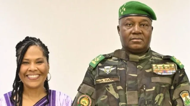 L'activiste panafricaniste Nathalie Yamb et le Président de la Transition au Niger, Abdourahamane Tiani, le 26n juillet 2025, au Niger.
