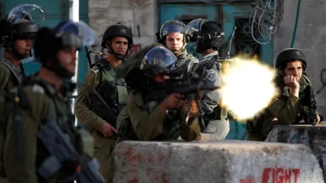 الاحتلال الإسرائيلي يصيب فلسطينيا بالرصاص شمالي الضفة