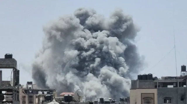 يسكنها مليون فلسطيني.. قوات الاحتلال تبدأ هجوما "شديدا" ضد مدينة غزة 
