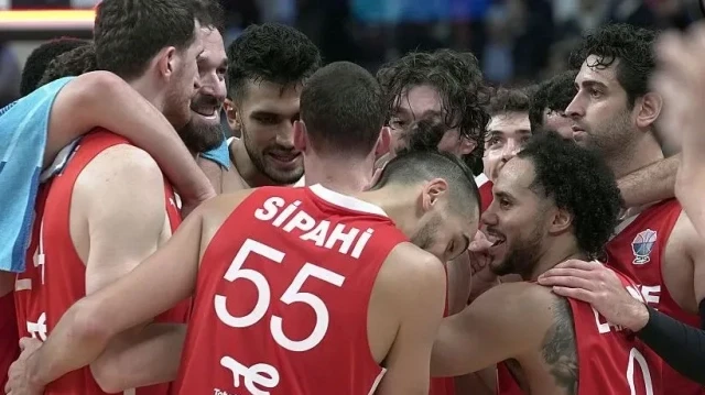 سلة.. تركيا تفوز على تشيكيا 92-78 في كأس أمم أوروبا