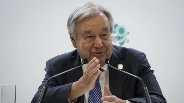 Le secrétaire général des Nations unies, Antonio Guterres, s'exprime lors d'une conférence de presse à la 9e Conférence internationale de Tokyo sur le développement de l'Afrique (TICAD 9) à Yokohama, dans la préfecture de Kanagawa, au sud de Tokyo, le 21 août 2025.