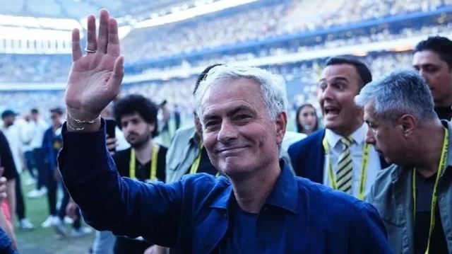  فنربهتشة التركي ينفصل عن البرتغالي جوزيه مورينيو