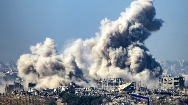 مدينة غزة تباد.. هجوم إسرائيلي مكثف يستهدف مليون فلسطيني