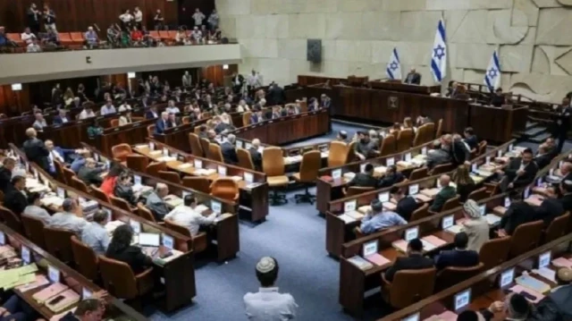ردا على سيل الاعترافات.. حكومة الاحتلال تبحث خطوات عقابية ضد الفلسطينيين