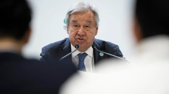 Le secrétaire général des Nations unies, Antonio Guterres, s'exprime lors d'une conférence de presse à la 9e Conférence internationale de Tokyo sur le développement de l'Afrique (TICAD 9) à Yokohama, dans la préfecture de Kanagawa, au sud de Tokyo, le 21 août 2025.