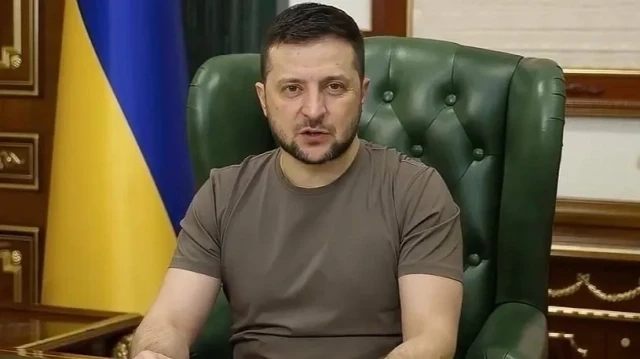 زيلينسكي يرفض مقترحات إقامة منطقة عازلة على الحدود مع روسيا