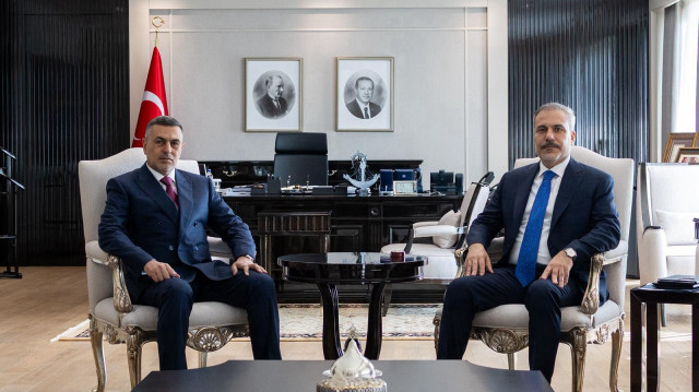 Görüşmenin ardından fotoğraf paylaşıldı.
