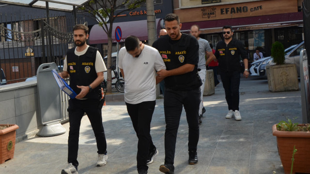 Olay, cuma günü gece saatlerinde Tepebaşı ilçesine bağlı Fatih Mahallesi’nde meydana geldi
