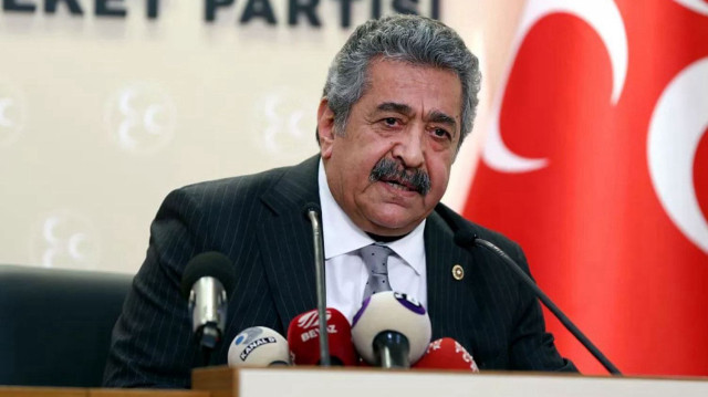 "Bu komisyonun yeni anayasa yapmak gibi bir görevi de yok"