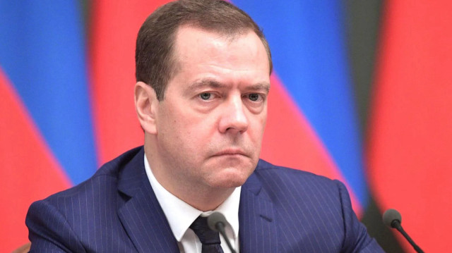 Medvedev, sosyal medya platformu X üzerinden yaptığı açıklamada, Rusya Dışişleri Bakanlığının orta ve kısa menzilli füze sistemlere ilişkin moratoryuma artık bağlı kalmayacağını duyurmasını değerlendirdi.