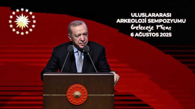 Turkish President Recep Tayyip Erdogan delivers a speech at the opening of the International Archaeology Symposium and Golden Age of Archaeology Exhibition (Nation’s Library) in Ankara, Turkiye, on August 6, 2025.(AA)