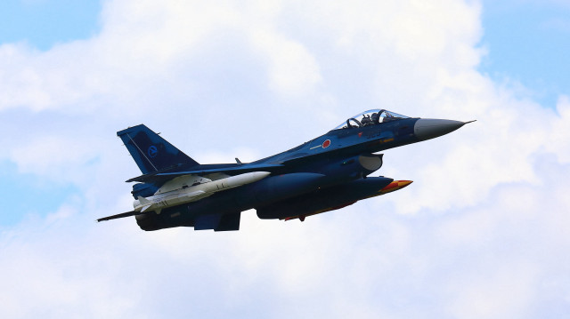 L’appareil impliqué est un chasseur monoplace F-2A des Forces d’autodéfense, qui s’est abîmé au large de l’est du Japon.