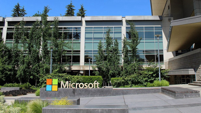 Microsoft предоставляет Израилю облачные мощности для хранения разведданных о палестинцах.