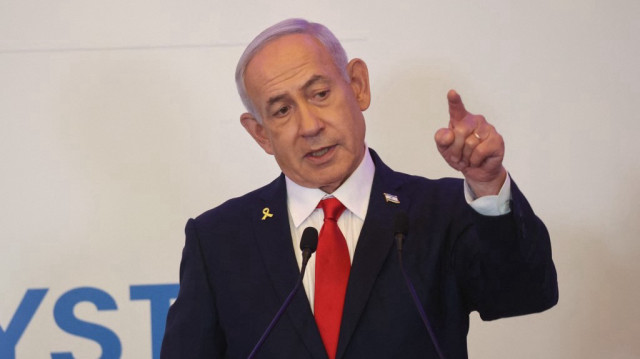 Le Premier ministre israélien Benjamin Netanyahu s'exprime lors d'un événement à l'hôtel Waldorf Astoria de Jérusalem, le 27 juillet 2025.