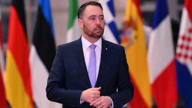 Le ministre belge des Affaires étrangères, des Affaires européennes et de la Coopération au développement, Maxime Prevost, arrive au Conseil des affaires étrangères de l'UE au siège de l'Union européenne à Bruxelles, le 24 février 2025.