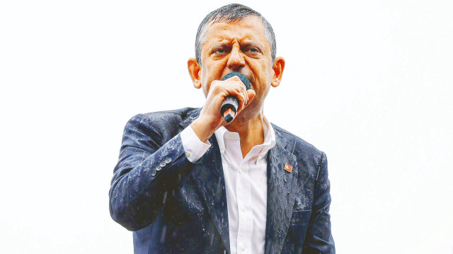 Özgür Özel.