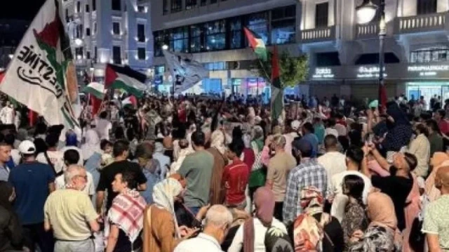 وقفة في تطوان المغربية دعما لفلسطين ورفضا للإبادة بغزة