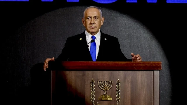 Le Premier ministre israélien Benjamin Netanyahu prononce un discours lors de la réception organisée à l'occasion de la fête nationale américaine, connue sous le nom de « Fourth of July », organisée par Newsmax à Jérusalem le 13 août 2025.