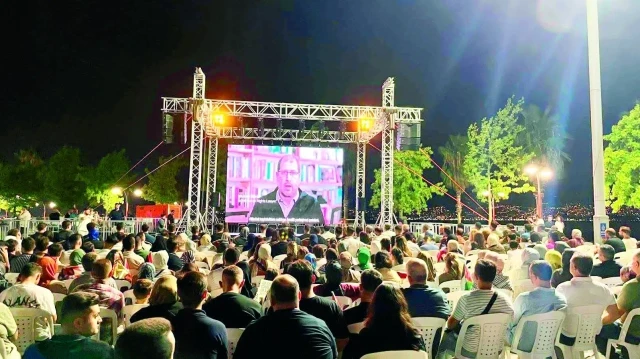 Gazze İçin Perde Açılıyor belgeseli.
