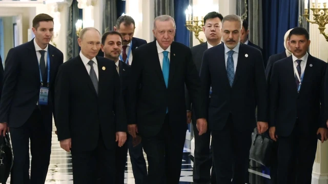 Turkish President Recep Tayyip Erdogan and Russian President Vladimir Putin hold a meeting before the start of the meeting of the Council of Heads of State of the Shanghai Cooperation Organisation (SCO) Summit 2025 in Tianjin, China on September 01, 2025. (AA)
