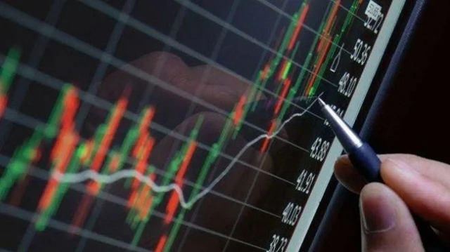ABD Çalışma Bakanlığına bağlı Çalışma İstatistikleri Bürosu (BLS), istihdam istatistiklerine ilişkin öncü revizyon verilerini yayımladı. Ülkede tarım dışı istihdam, marta kadarki 12 aylık dönemde, ilk açıklanan verilere göre 911 bin kişi daha düşük gerçekleşti.