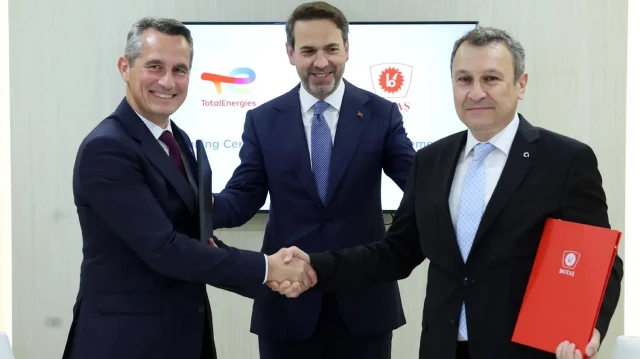 تركيا تبرم اتفاقيات مع شركات عالمية لتوريد الغاز الطبيعي المسال