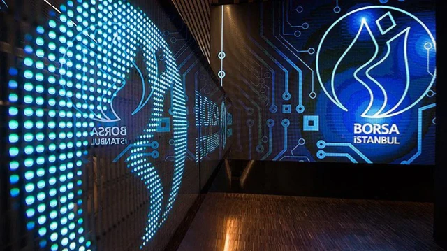 Toplam işlem hacmi 39,1 milyar lira oldu. Bankacılık endeksi yüzde 0,2, holding endeksi yüzde 0,9 değer kaybetti.