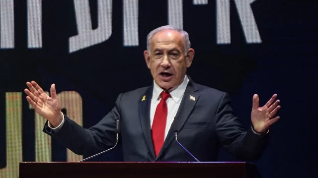 Le Premier ministre israélien Benjamin Netanyahu prononce un discours lors d'une cérémonie de signature d'un accord-cadre visant à accélérer le développement de la colonie israélienne de Maale Adumim, dans la colonie occupée de Palestine occupée, le 11 septembre 2025. 