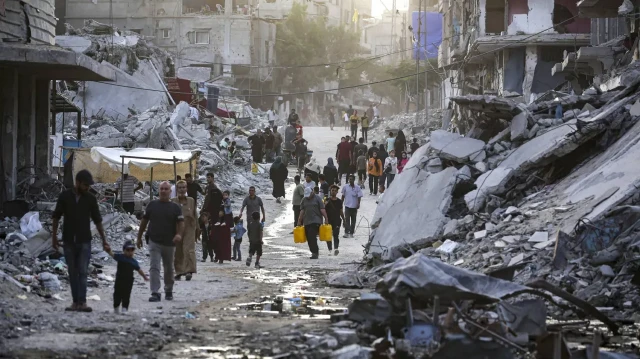 مدينة غزة تباد..قوات الاحتلال تحول مباني سكنية لركام ونزوح فلسطيني متجدد