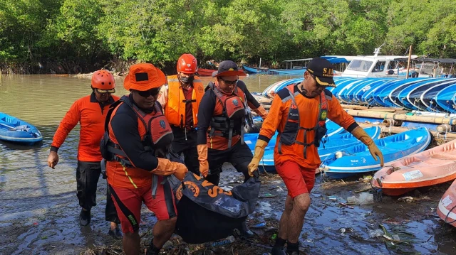 Inondations à Bali : les équipes de recherche et de sauvetage poursuivent leur travail