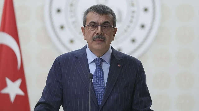 Bakan Tekin: 12 yıllık eğitim uzun bir süreç, bu konudaki tartışmaları izliyoruz, duruma bakacağız