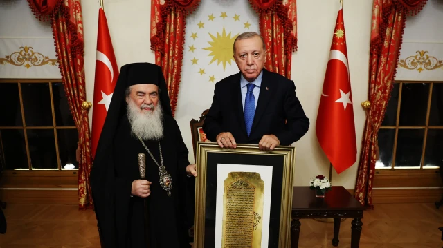 الرئيس أردوغان يستقبل بطريرك القدس ثيوفيلوس الثالث