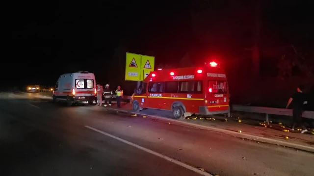 Kaza nedeniyle ulaşım eski Akçatekir-Pozantı kara yolundan sağlanıyor.