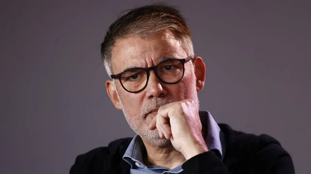 Le premier secrétaire du Parti socialiste (PS) français, Olivier Faure, assiste à la fête annuelle de l'Humanité organisée par le journal communiste français L'Humanité, à Bretigny-sur-Orge, au sud de Paris, le 13 septembre 2025.
