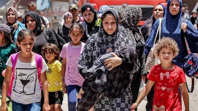 مدينة غزة تباد.. قوات الاحتلال تدمر عمارة "زيدية" وتشرد مئات النازحين