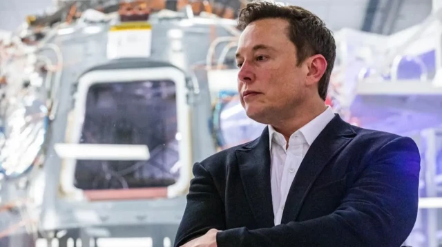 Musk, Tesla hisselerinde açık piyasada yaptığı son büyük alımı Şubat 2020'de gerçekleştirmişti.