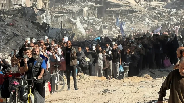 تزامنا مع الإبادة.. الاحتلال يشن حربا نفسية لإجبار الفلسطينيين على ترك غزة