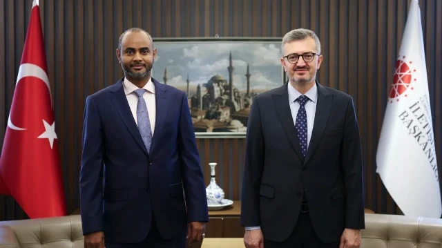 İletişim Başkanı Duran, Somali Limanlar ve Deniz Ulaştırma Bakanı Nur ile bir araya geldi
