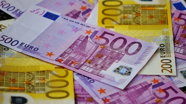 Euro/TL'de yükseliş sürüyor: Yeni rekor seviye görüldü