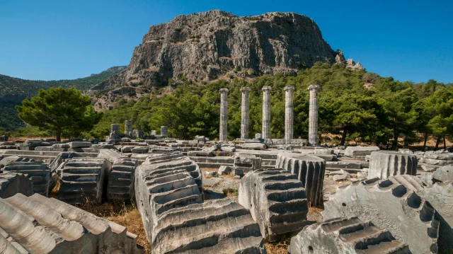Ancient city of Priene in western Türkiye seeks permanent UNESCO listing