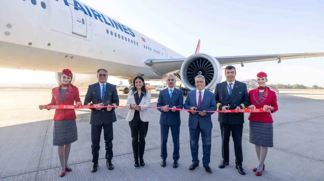 Inauguration de la ligne Istanbul-Séville par Turkish Airlines, le 17 septembre 2025.