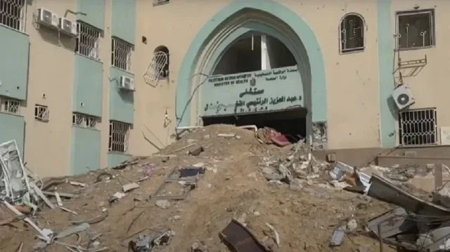 صحة غزة: الاحتلال قصف مستشفى الرنتيسي للأطفال 3 مرات بوجود مرضى