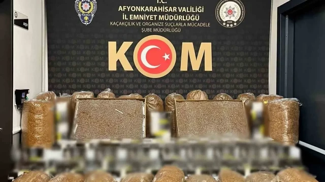 Afyon'da ele geçirilen makaronlar.
